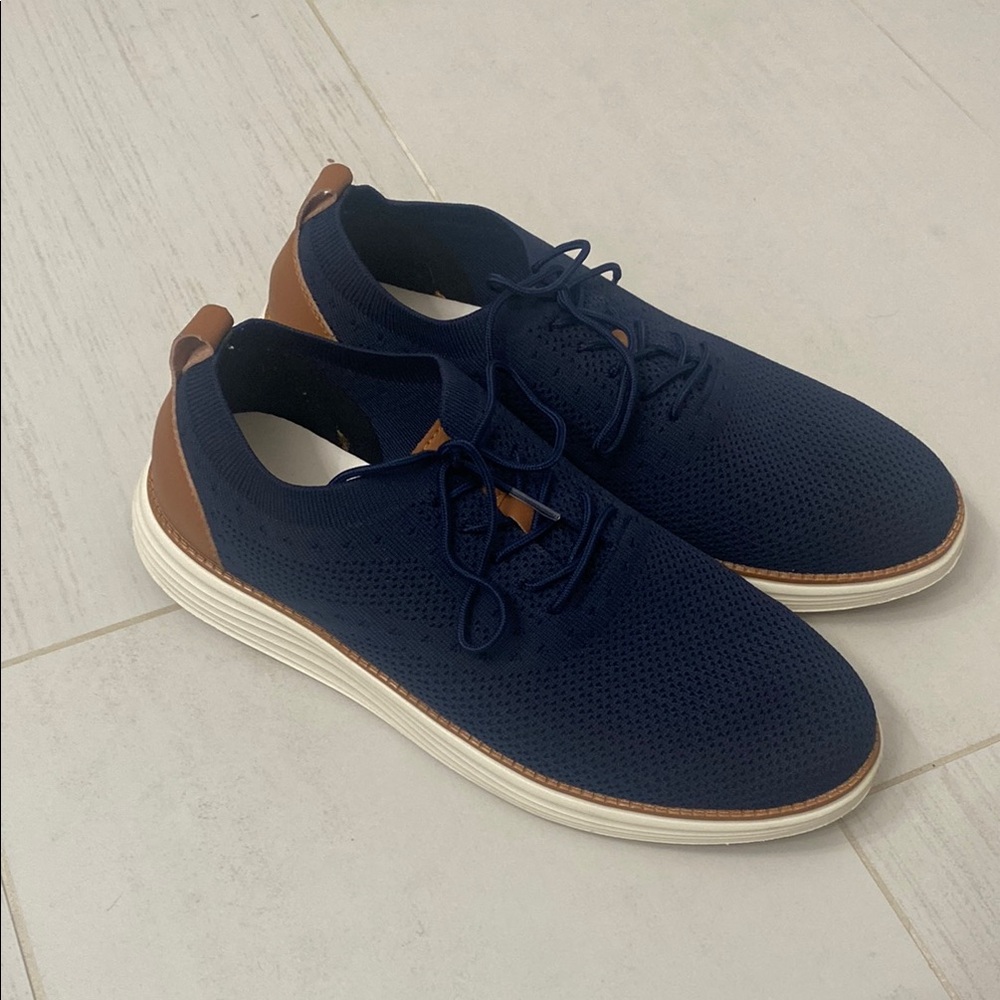Men's Navy and Brown Casual Sneakers